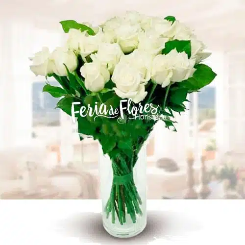 Vase White Petals