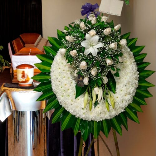 Corona Fúnebre con Rosas y Lirios 🌹🌸 | Homenaje Elegante y Respetuoso