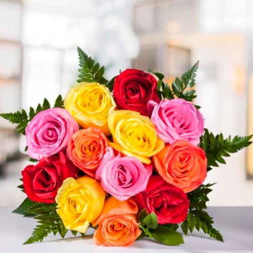 🌈 Ramillete o Bouquet de Rosas Multicolor – Puro Encanto 💐