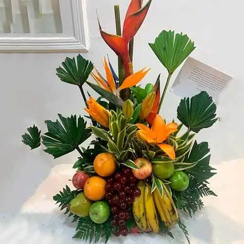Arreglo Floral con Frutas Alfa 🌺🍍