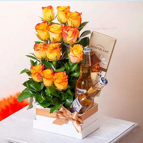 🌹 Arreglo Floral Zeus: ¡Sorprende con un Detalle Único! 🍻