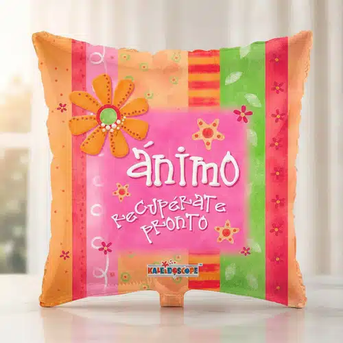 Globo cuadrado de colores naranja, rosa y verde con flor decorativa y texto ánimo recupérate pronto sobre fondo desenfocado